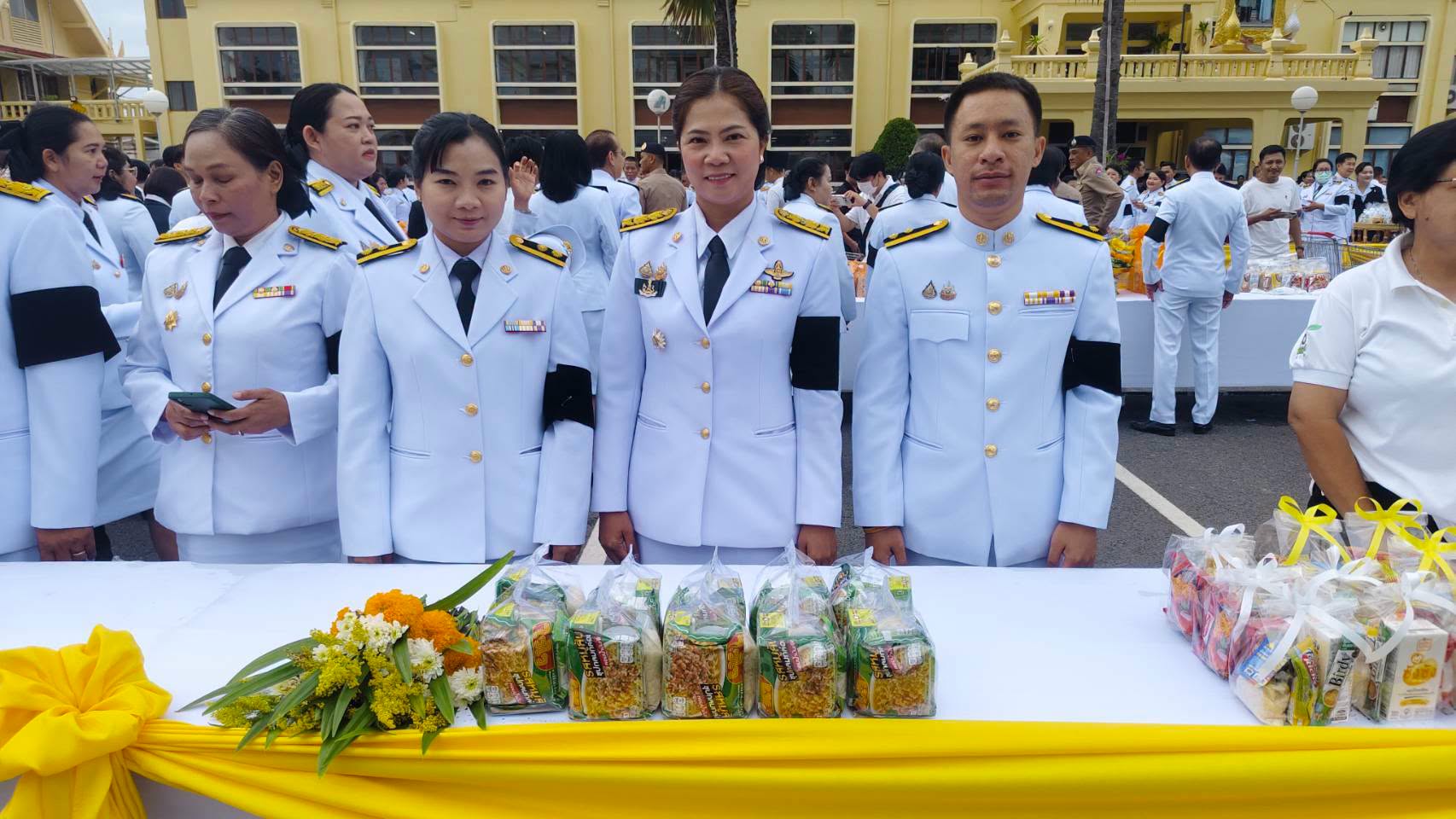 title - ปฏิรูปที่ดินจังหวัดเพชรบุรี พร้อมด้วย เจ้าหน้าที่ ส.ป.ก.เพชรบุรี ร่วมกิจกรรมเฉลิมพระเกียรติพระบาทสมเด็จพระเจ้าอยู่หัว เนื่องในโอกาสวันเฉลิมพระชนมพรรษา 28 กรกฎาคม 2569